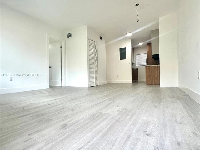 660 Lenox Ave # 2, Miami Beach FL 33139