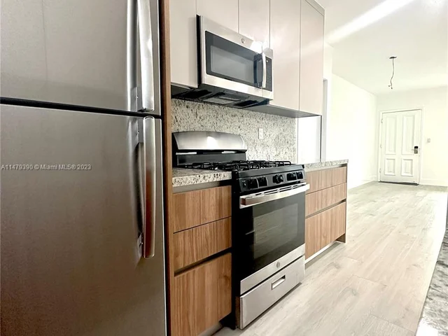 660 Lenox Ave # 2, Miami Beach FL 33139