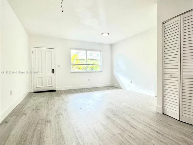 660 Lenox Ave # 2, Miami Beach FL 33139