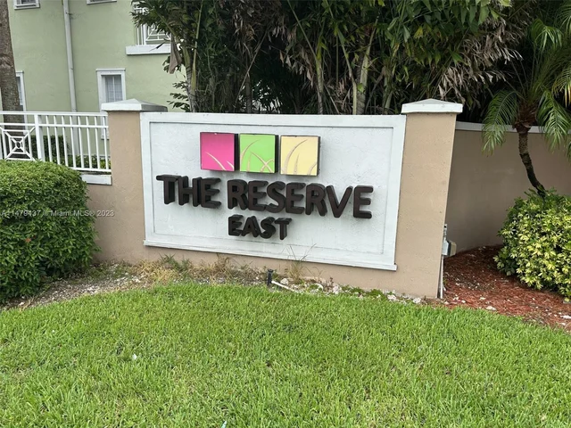 10701 NW 76th Ln # 10701, Doral FL 33178