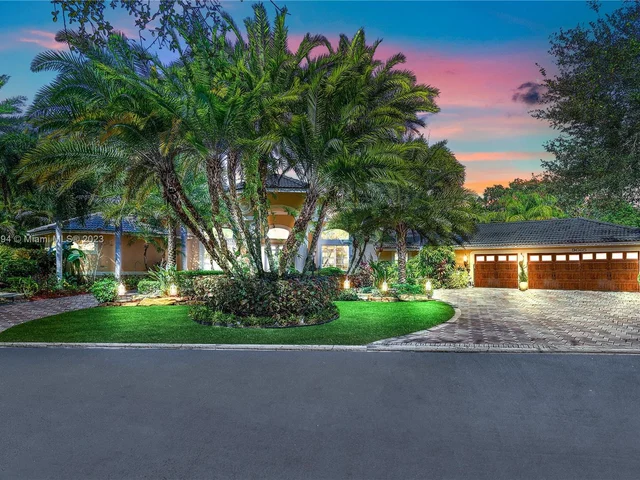 9665 NW 63rd Pl, Parkland FL 33076