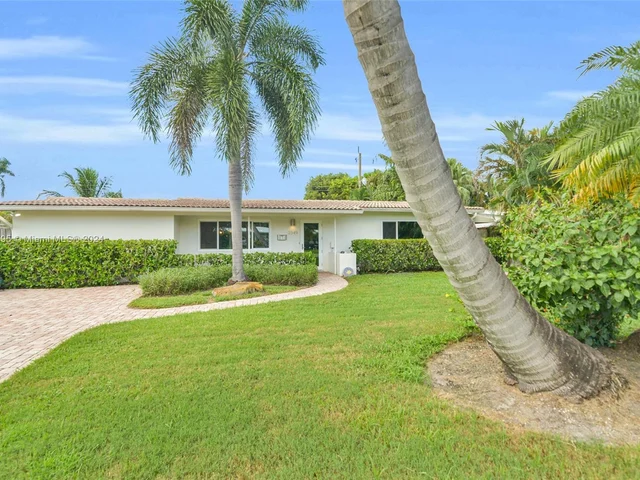 2349 NE 8th Court, Pompano Beach FL 33062