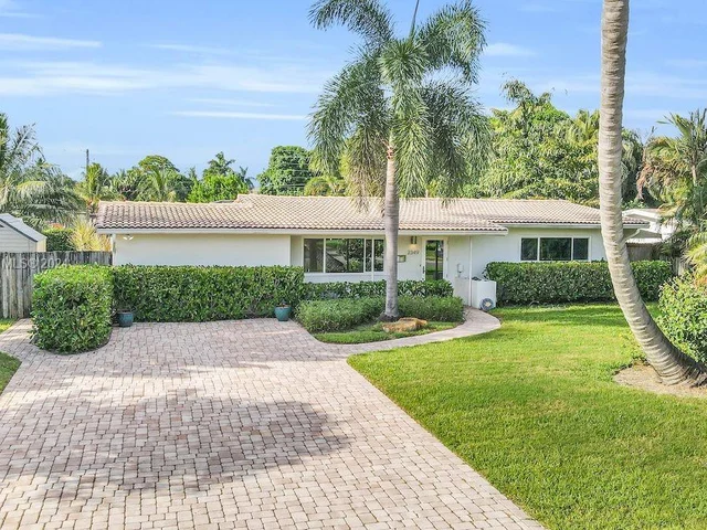 2349 NE 8th Court, Pompano Beach FL 33062