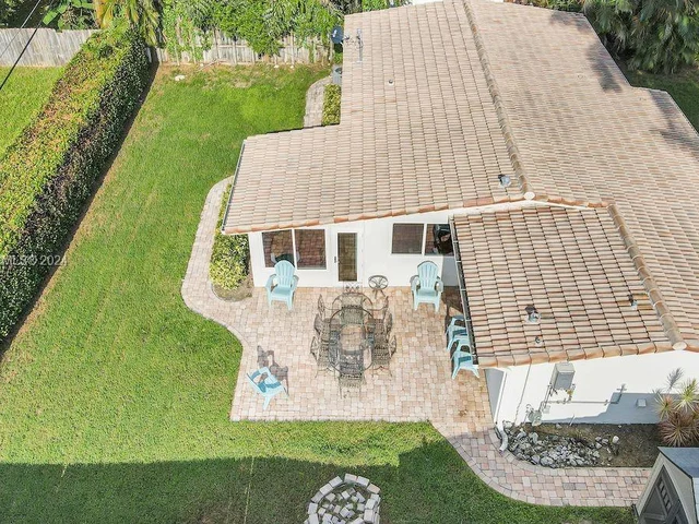 2349 NE 8th Court, Pompano Beach FL 33062