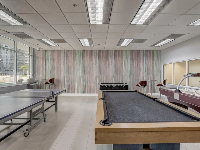 1200 Brickell Bay Dr # 2217, Miami FL 33131