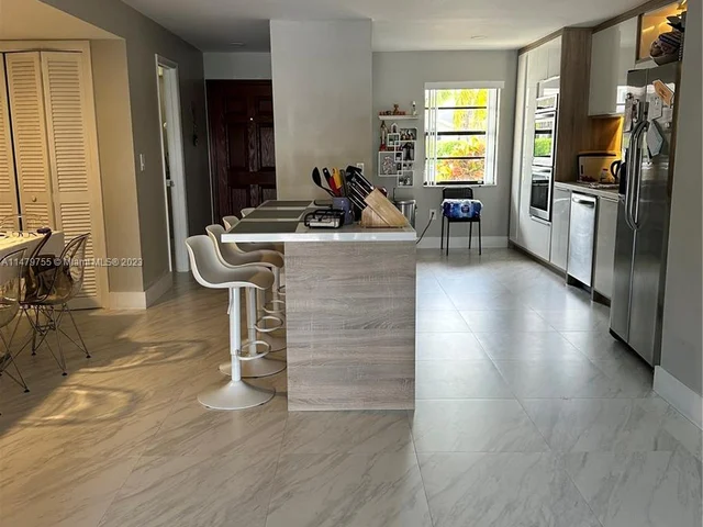 3811 NE 166th st # 3, North Miami Beach FL 33160