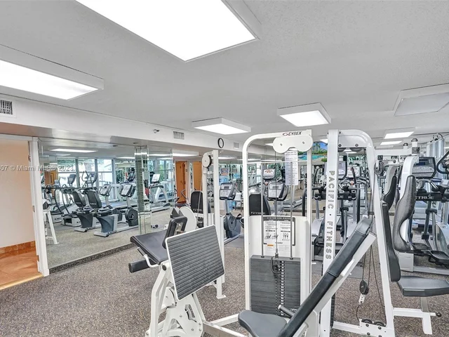 3500 Mystic Pointe Dr # 308, Aventura FL 33180