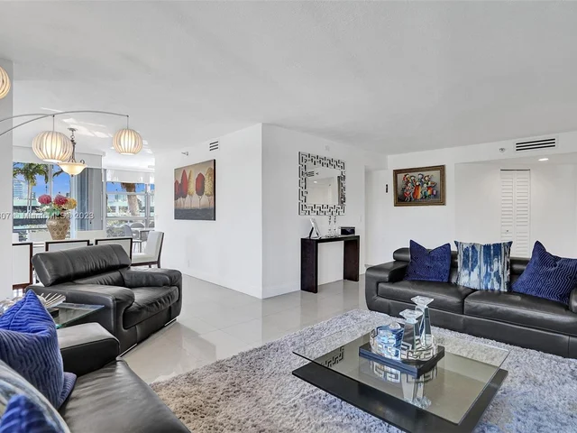 3500 Mystic Pointe Dr # 308, Aventura FL 33180