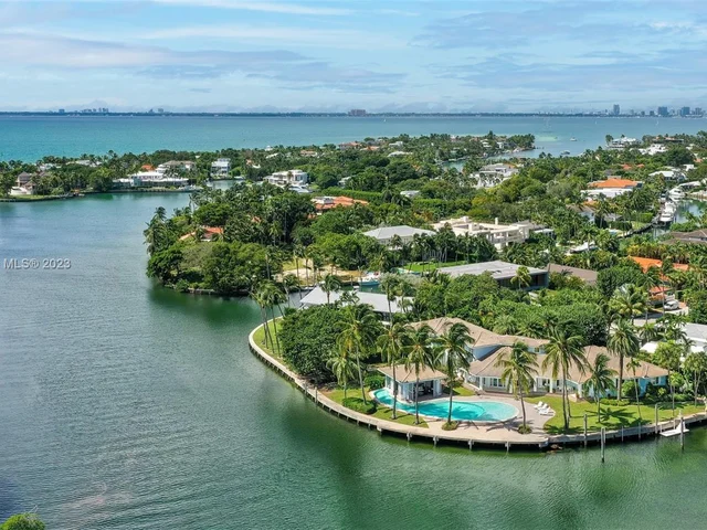 1095 Mariner Dr, Key Biscayne FL 33149