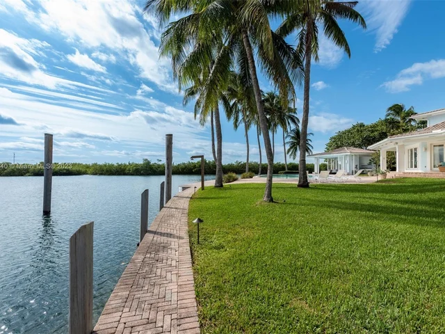 1095 Mariner Dr, Key Biscayne FL 33149