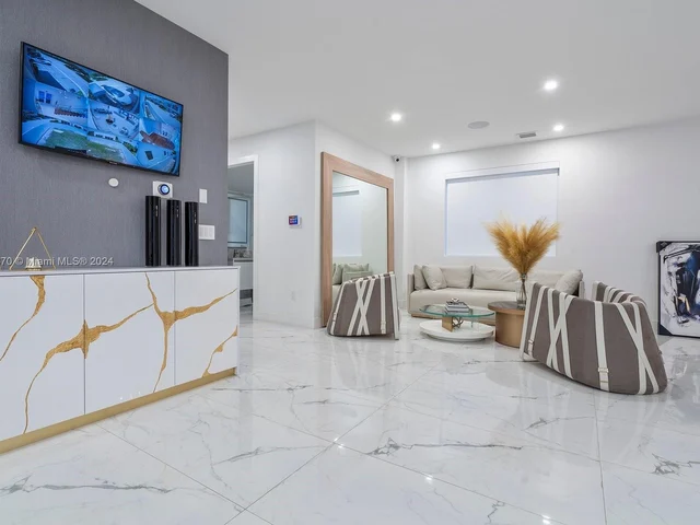 7430 NW 97th Pl, Doral FL 33178