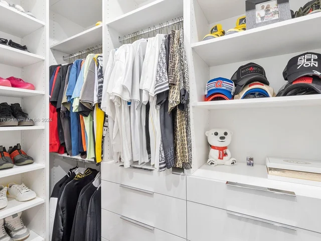 7430 NW 97th Pl, Doral FL 33178