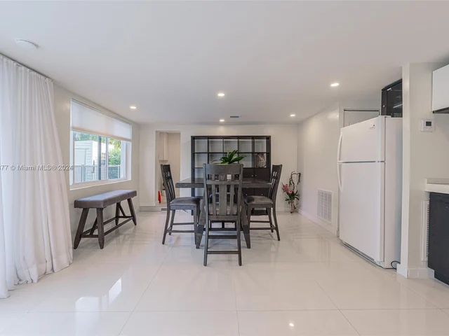 521 SW 40th Ct # 2, Miami FL 33134