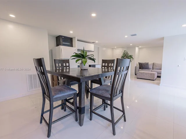 521 SW 40th Ct # 2, Miami FL 33134