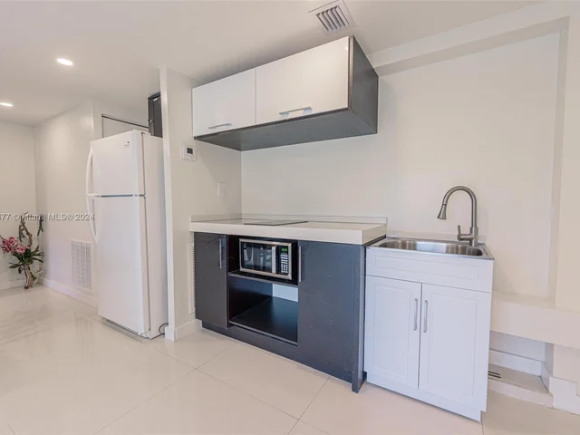 521 SW 40th Ct # 2, Miami FL 33134