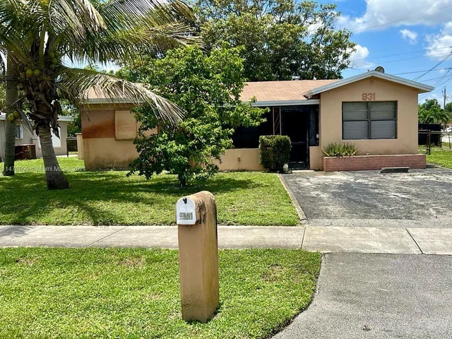 931 NW 35th Ave, Lauderhill FL 33311