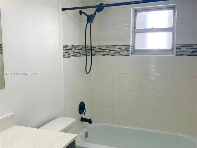 2201 S Ocean Dr # 407, Hollywood FL 33019