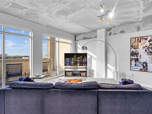 3250 NE 1st Ave # 543, Miami FL 33137