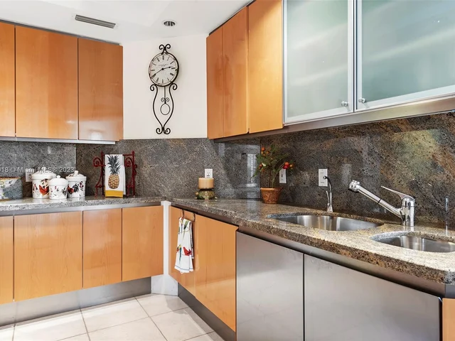 2600 Island Blvd # 2502, Aventura FL 33160