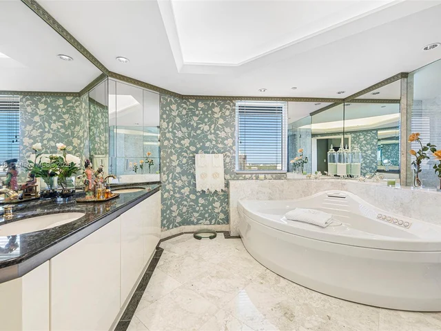 2600 Island Blvd # 2502, Aventura FL 33160