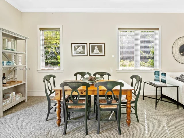 7690 Ponce De Leon Rd, Miami FL 33143