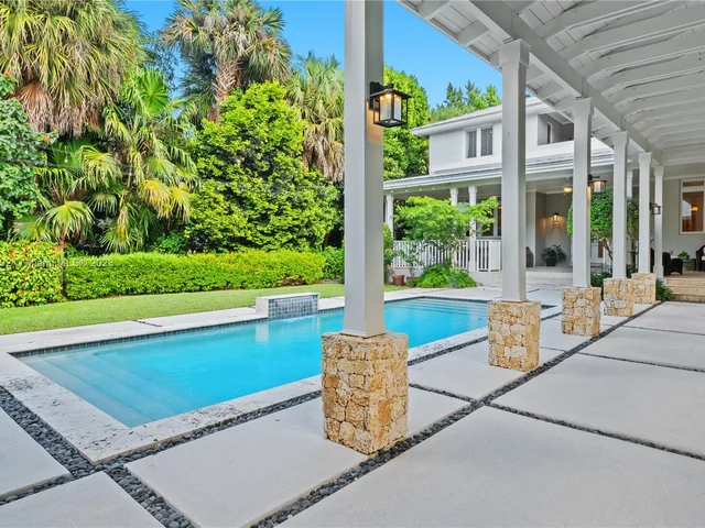 7690 Ponce De Leon Rd, Miami FL 33143