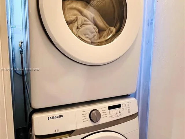 12374 NW 98th Pl, Hialeah Gardens FL 33018