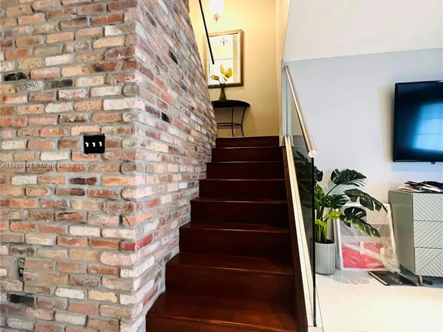 12374 NW 98th Pl, Hialeah Gardens FL 33018