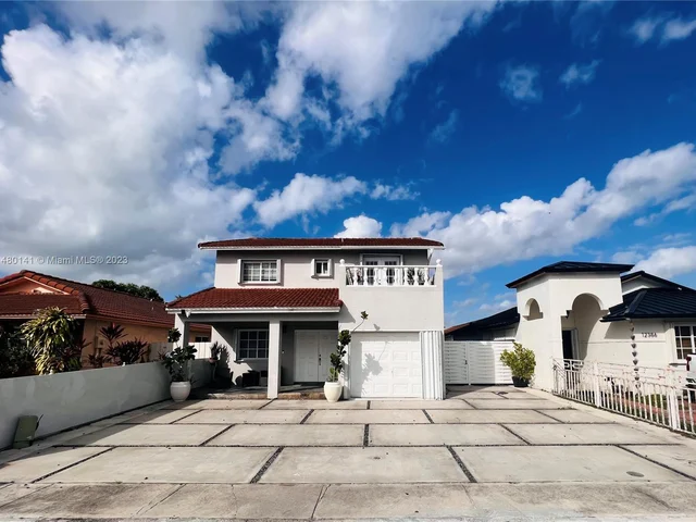 12374 NW 98th Pl, Hialeah Gardens FL 33018