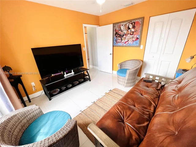 12374 NW 98th Pl, Hialeah Gardens FL 33018