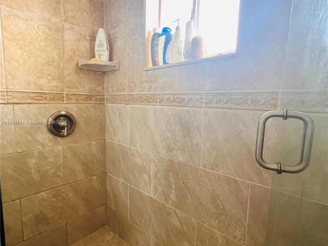 12374 NW 98th Pl, Hialeah Gardens FL 33018