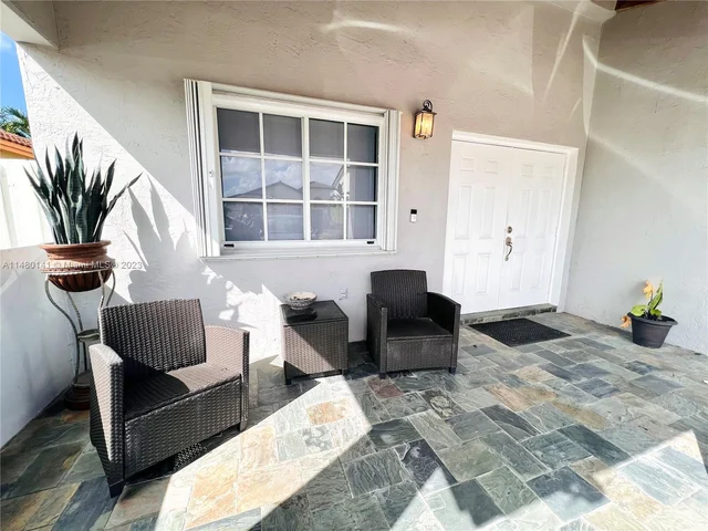 12374 NW 98th Pl, Hialeah Gardens FL 33018