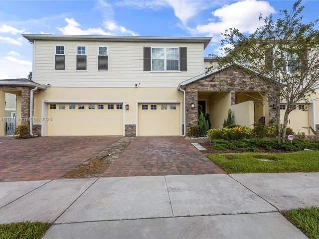 2612 Pleasant Cypress Circle, Orlando FL 34741