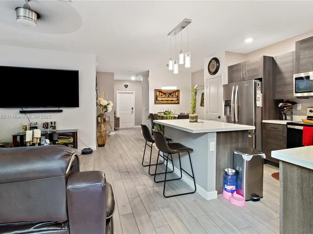 1020 SE 23rd Ter # 1020, Homestead FL 33035