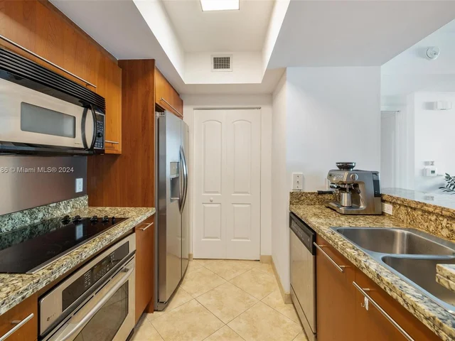 110 Washington Ave # 2420, Miami Beach FL 33139