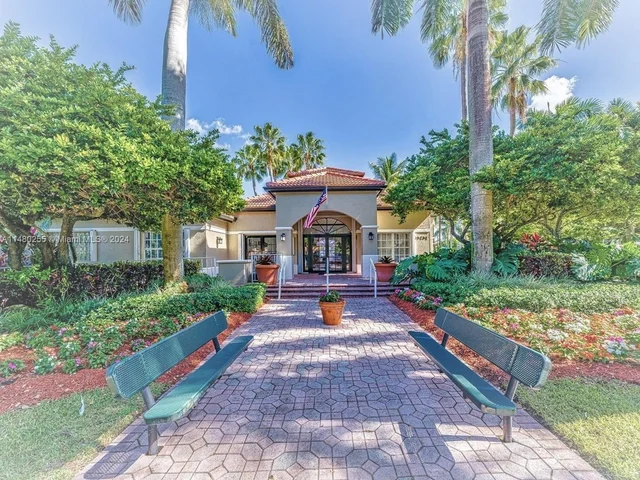 13833 SW 124th Ave Rd, Miami FL 33186