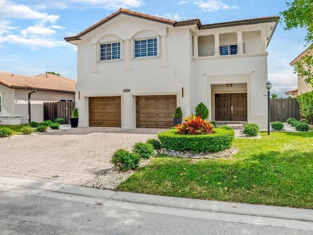 13833 SW 124th Ave Rd, Miami FL 33186