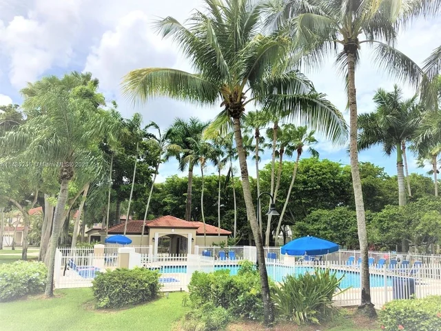 13833 SW 124th Ave Rd, Miami FL 33186