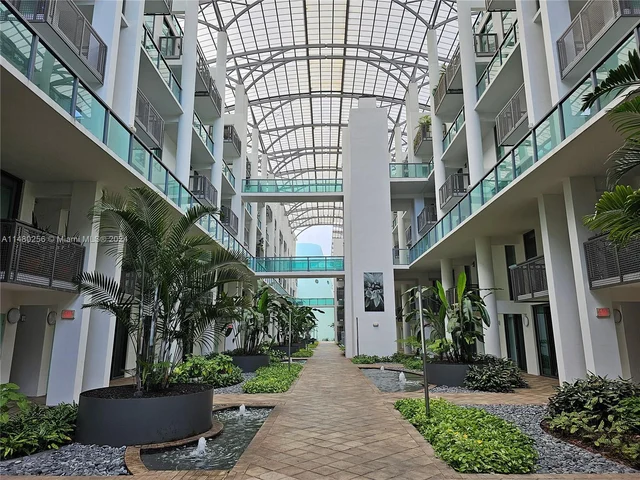 6000 Collins Ave # 528, Miami Beach FL 33140