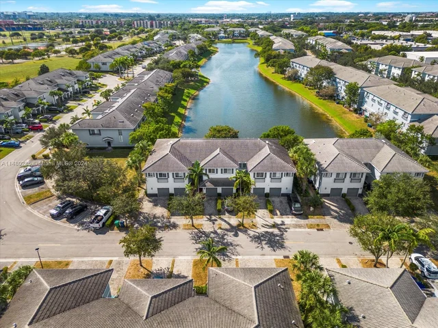 1419 NW 34th Way, Lauderhill FL 33311