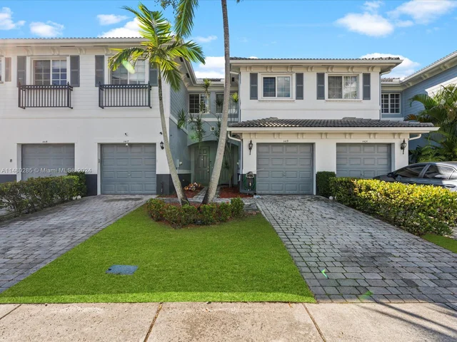 1419 NW 34th Way, Lauderhill FL 33311