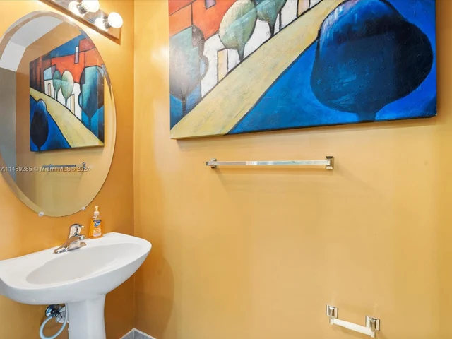 1419 NW 34th Way, Lauderhill FL 33311