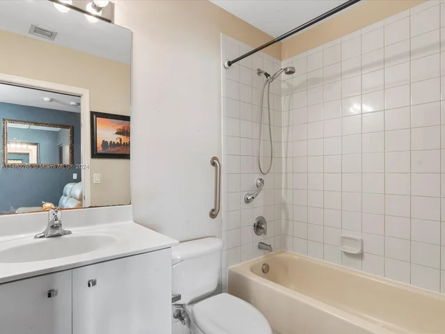 1419 NW 34th Way, Lauderhill FL 33311