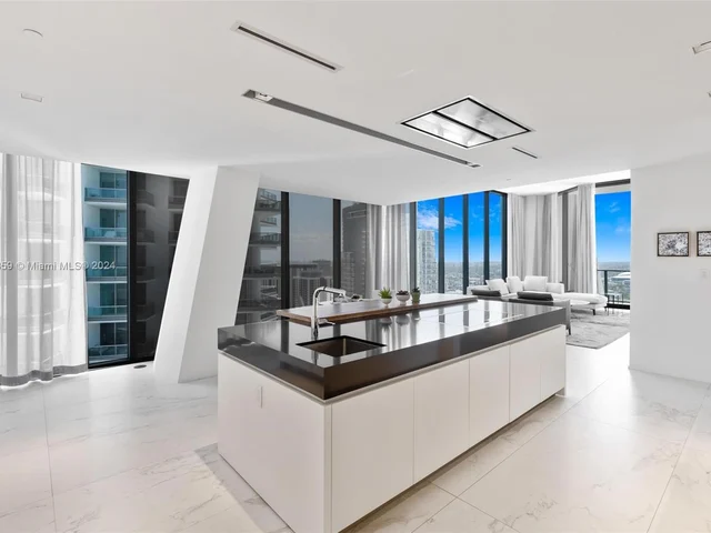 1000 Biscayne Blvd # 4901, Miami FL 33132