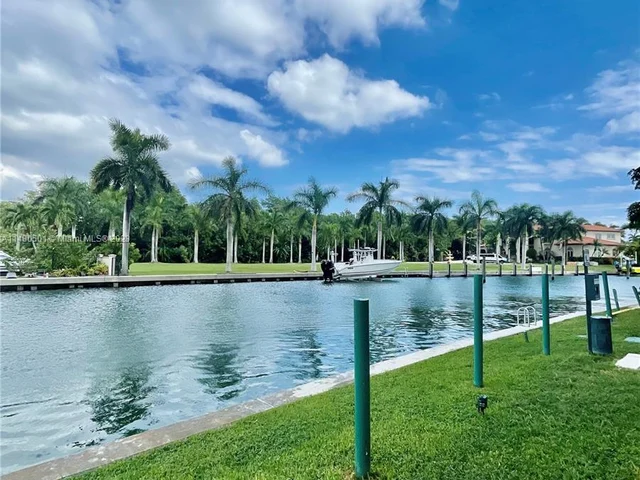 1800 NE 114th St # 1201, Miami FL 33181