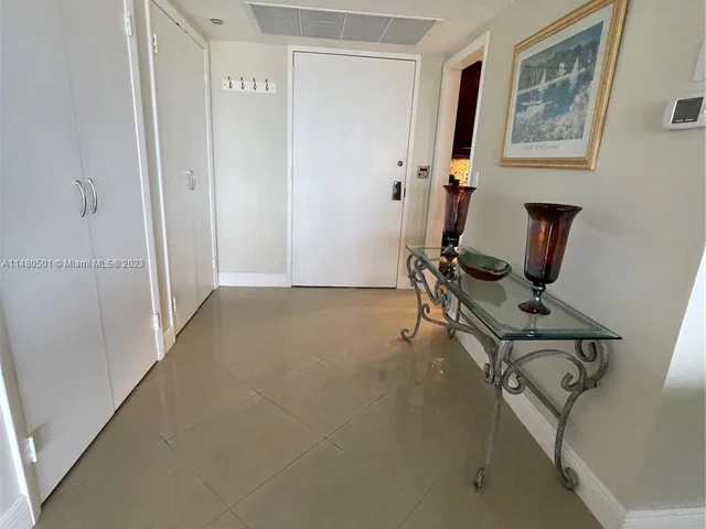 1800 NE 114th St # 1201, Miami FL 33181