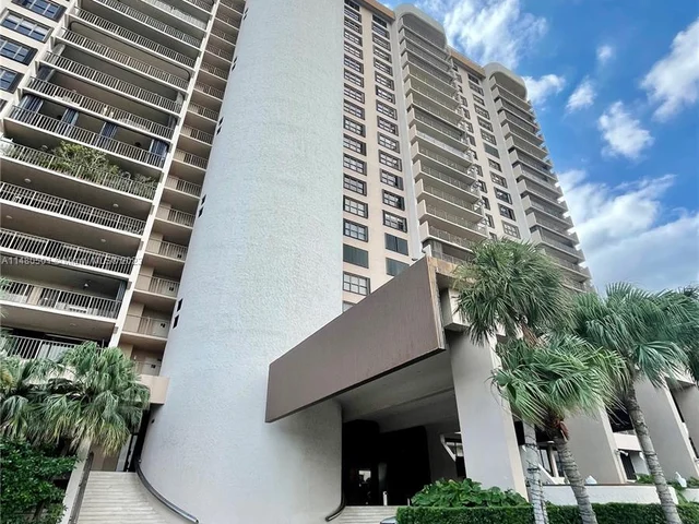 1800 NE 114th St # 1201, Miami FL 33181