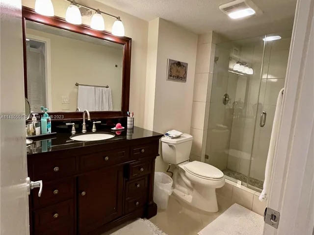 1800 NE 114th St # 1201, Miami FL 33181