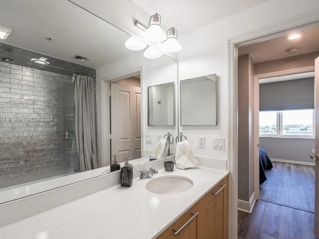 511 SE 5th Ave # 908, Fort Lauderdale FL 33301