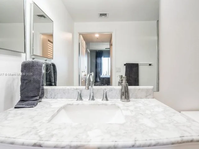 511 SE 5th Ave # 908, Fort Lauderdale FL 33301